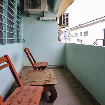 Oyo Home 90229, 3 Little Birds Homestay 4Bhk Malacca Bagian luar foto