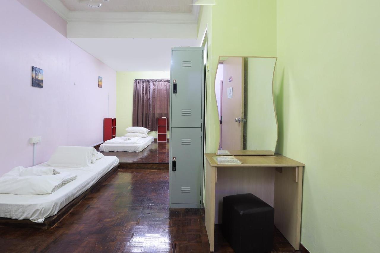 Oyo Home 90229, 3 Little Birds Homestay 4Bhk Malacca Bagian luar foto