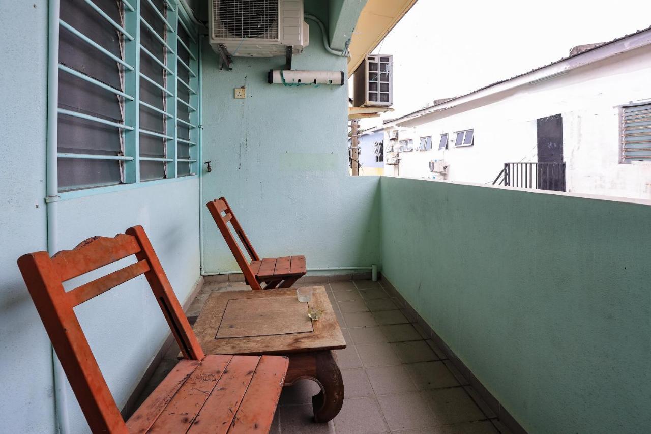 Oyo Home 90229, 3 Little Birds Homestay 4Bhk Malacca Bagian luar foto
