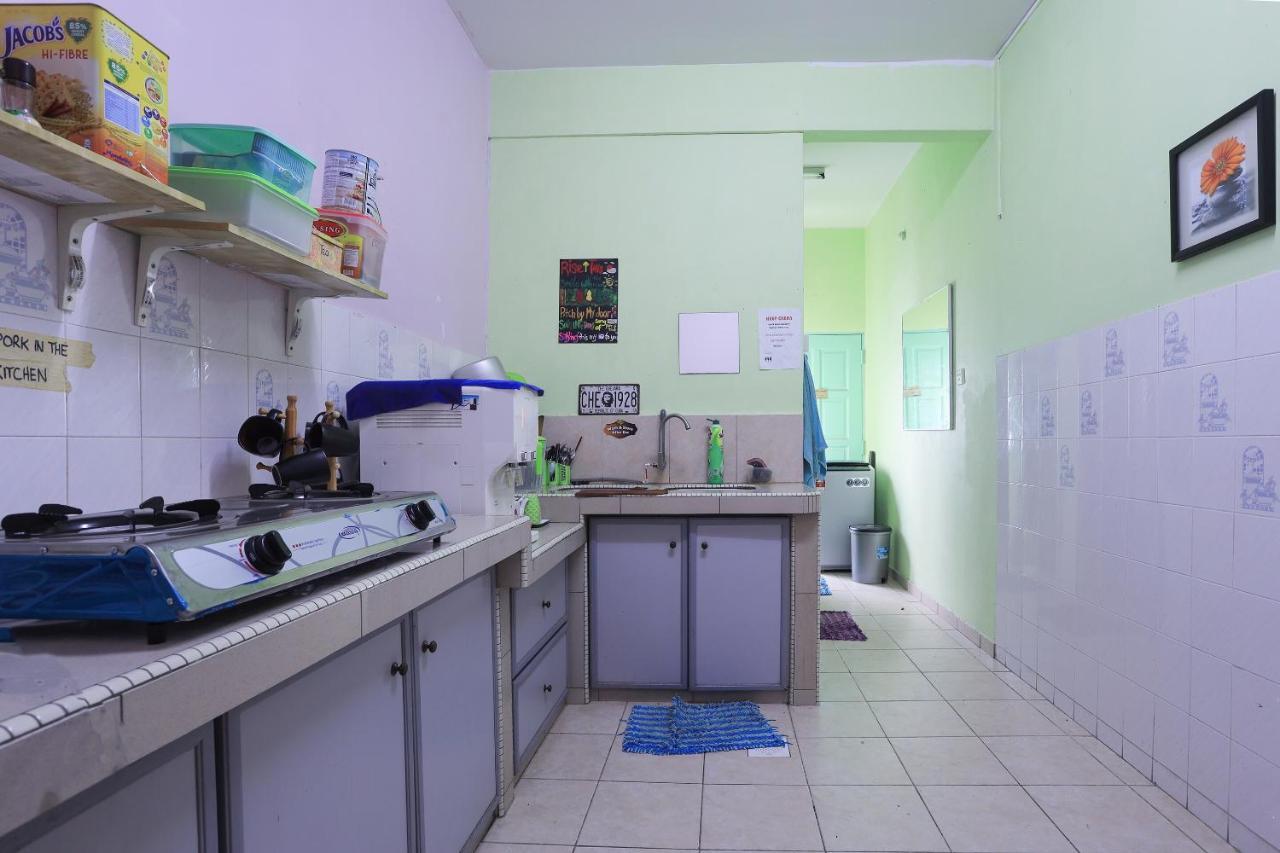 Oyo Home 90229, 3 Little Birds Homestay 4Bhk Malacca Bagian luar foto