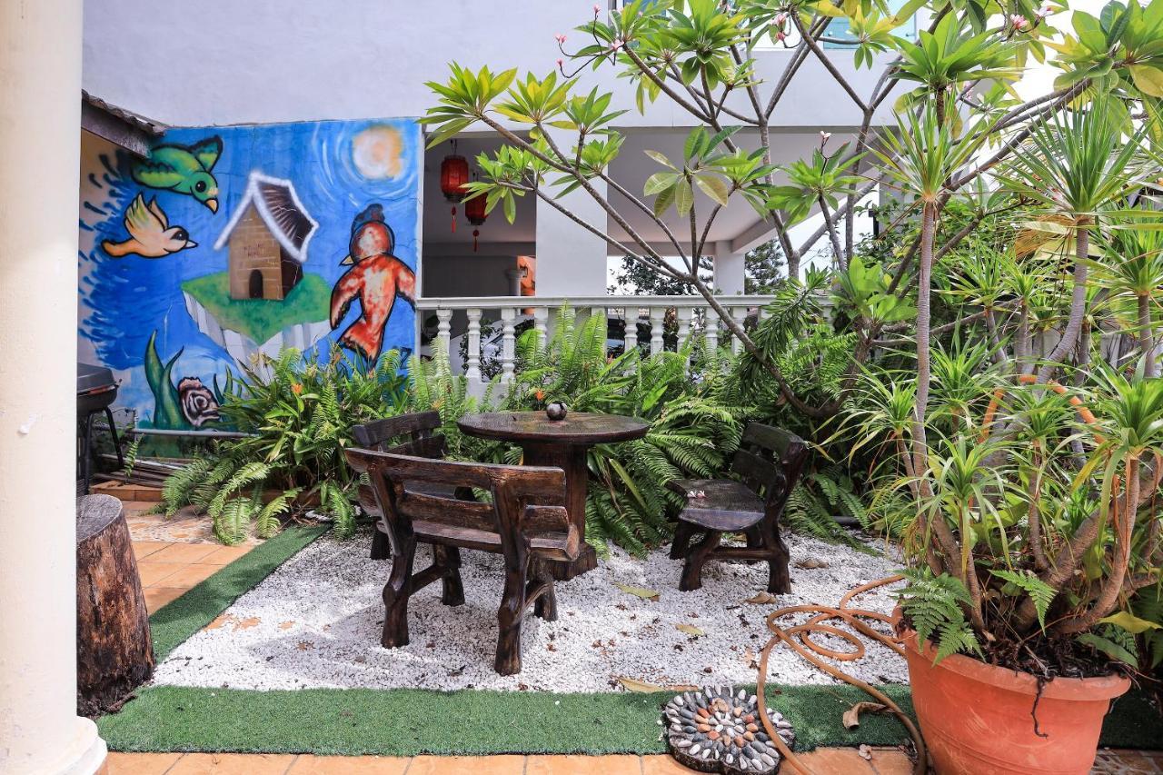 Oyo Home 90229, 3 Little Birds Homestay 4Bhk Malacca Bagian luar foto