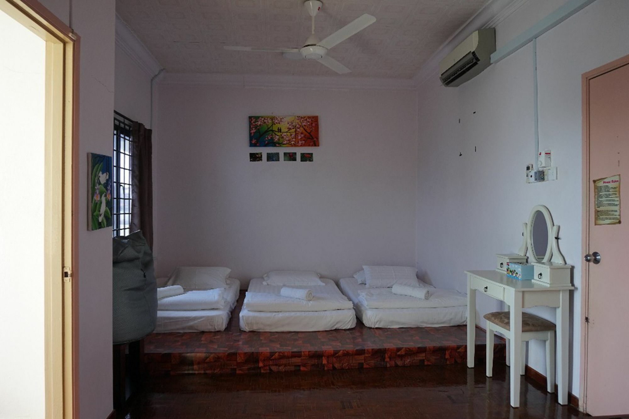 Oyo Home 90229, 3 Little Birds Homestay 4Bhk Malacca Bagian luar foto