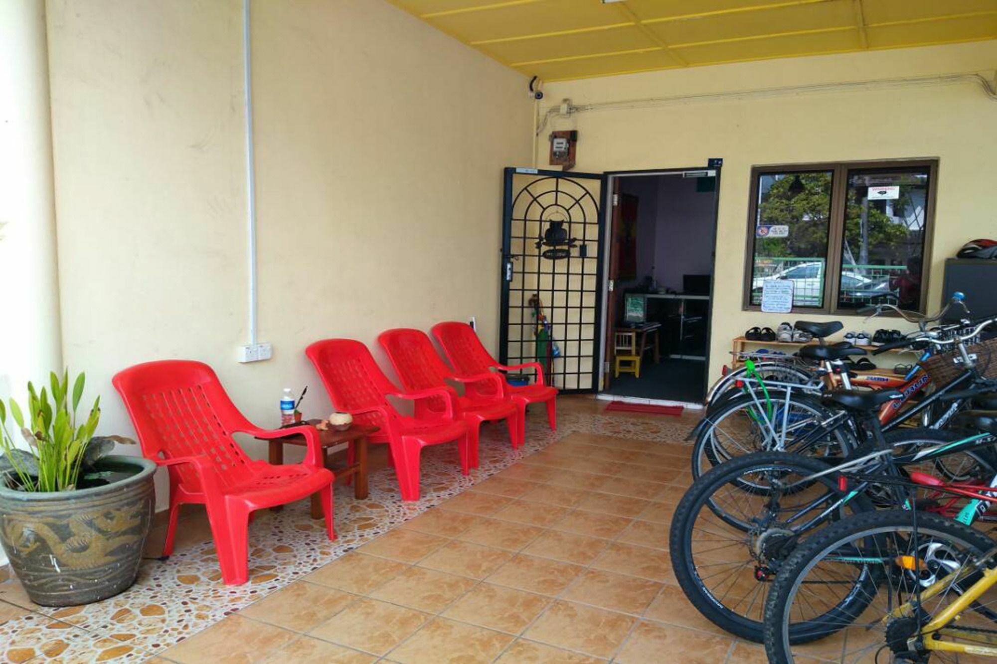 Oyo Home 90229, 3 Little Birds Homestay 4Bhk Malacca Bagian luar foto